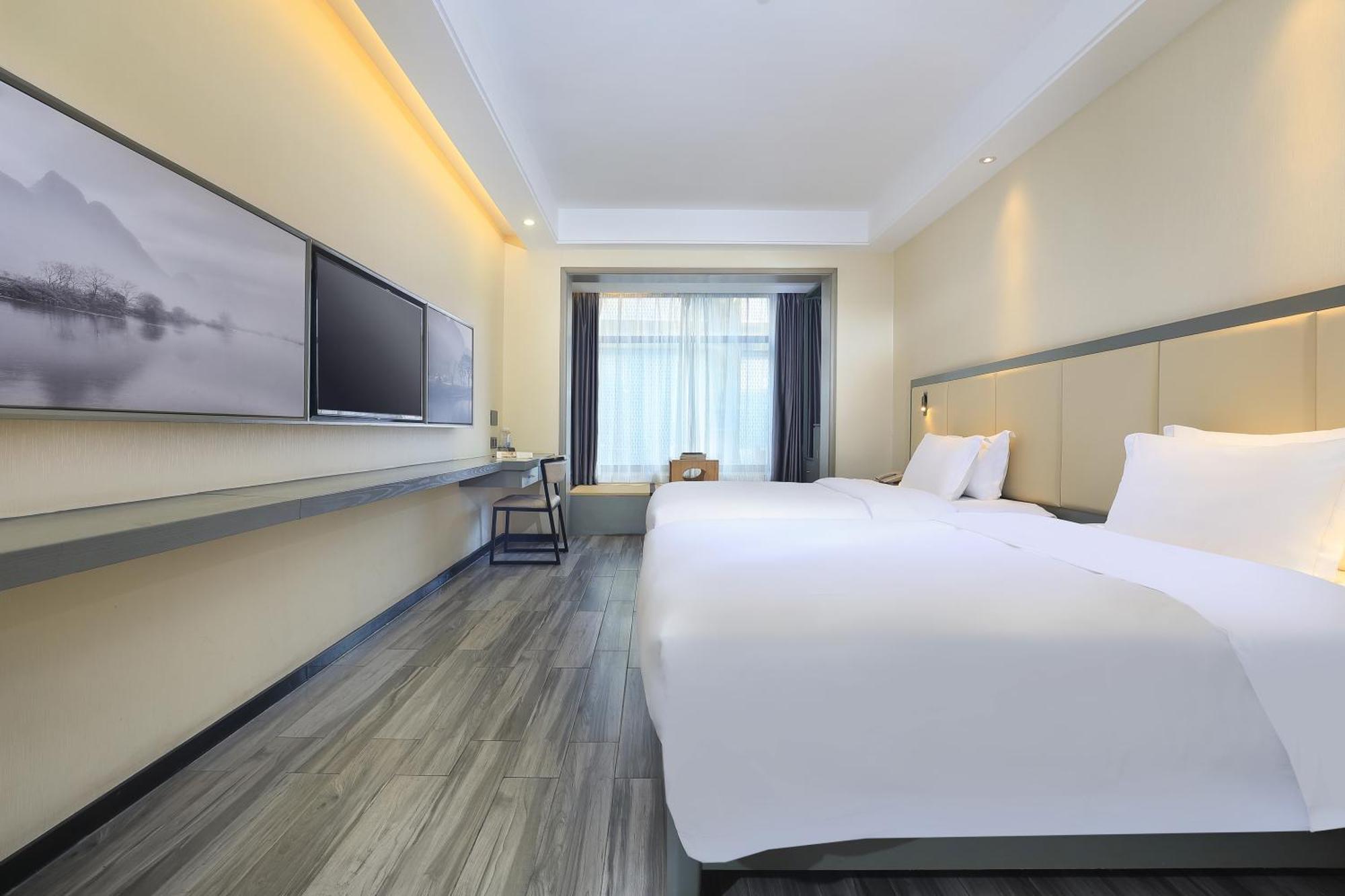 Wing Hotel Guilin - Central Square Room photo