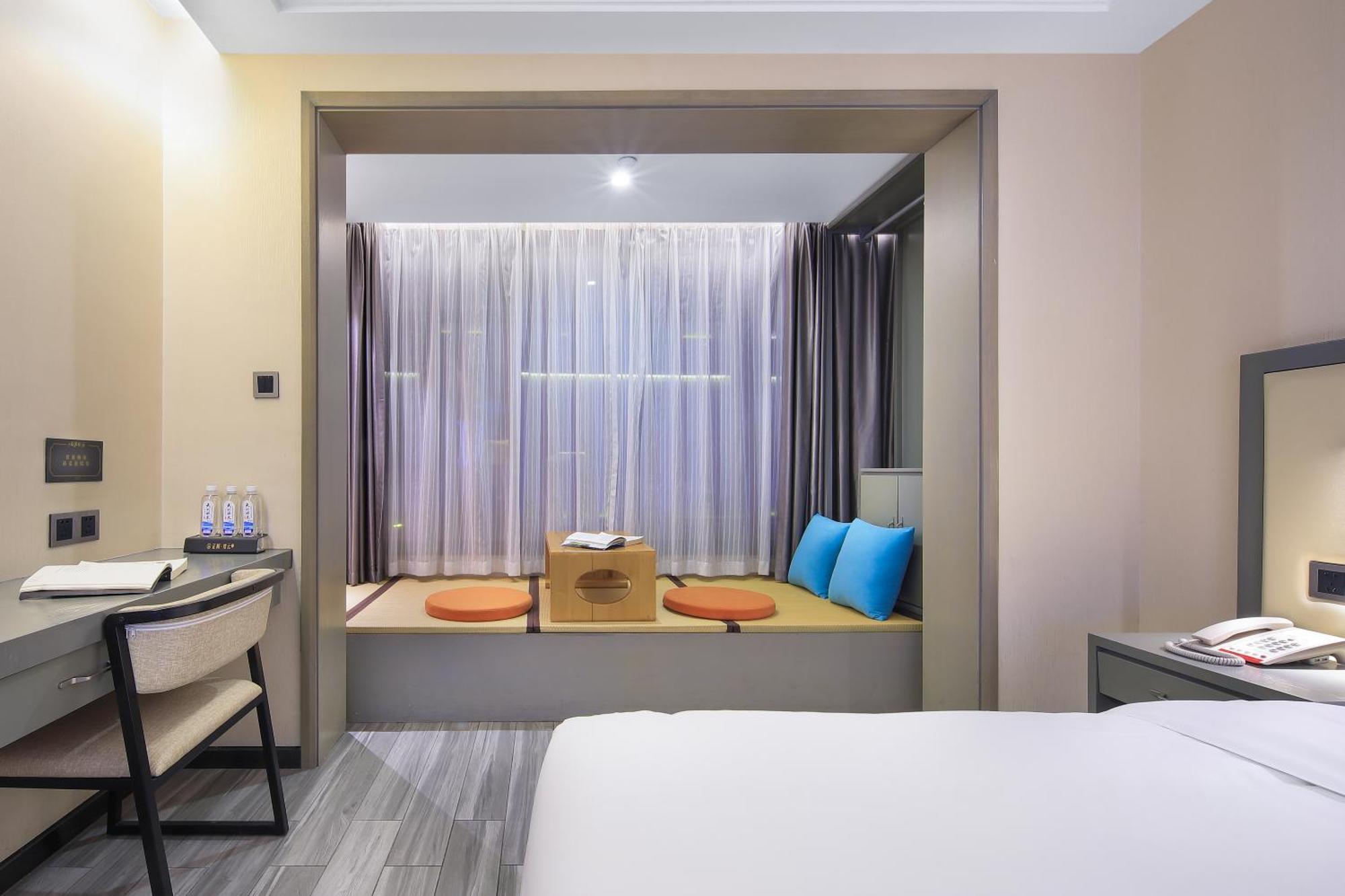 Wing Hotel Guilin - Central Square Exterior photo